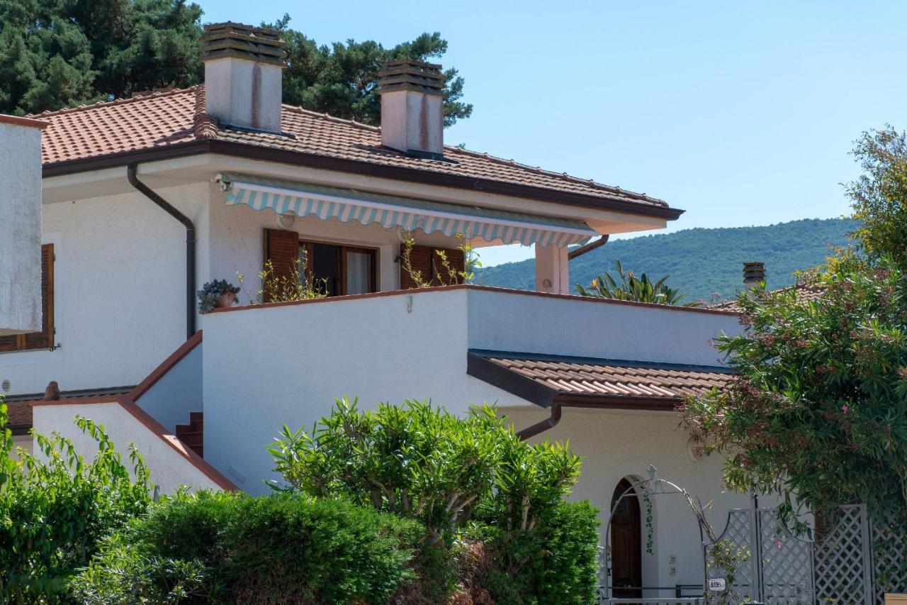 La Terrazza - Splendido Trilocale A Lacona Exterior photo